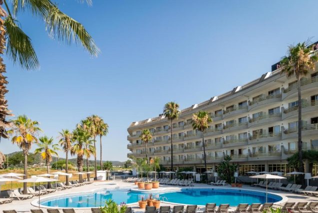 Коста Брава, Барселона со авион 2026 (Хотел El Mar 4 Superior)